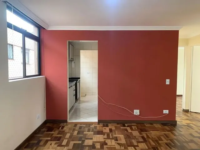 Apartamento 3 quartos e 1 banheiro, para alugar, no bairro Portão em Curitiba