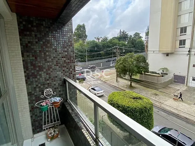 Apartamento com 107m² 3 quartos e 3 banheiros, à venda, no bairro Centro em Curitiba
