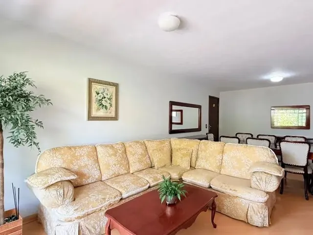 Apartamento 4 quartos e 3 banheiros, à venda, no bairro Santa Felicidade em Curitiba