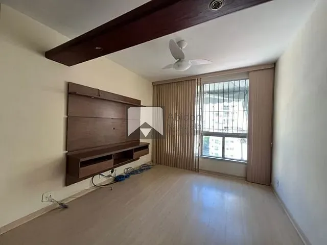Apartamento com 110m² 2 quartos e 3 banheiros, à venda, no bairro Icaraí em Niterói