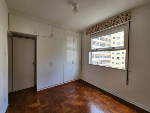 Apartamento 2 quartos e 1 banheiro, para alugar, no bairro Centro em Petrópolis