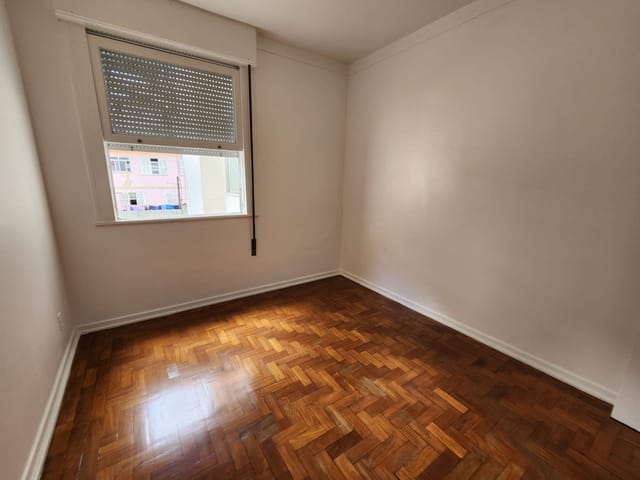 Apartamento 2 quartos e 1 banheiro, para alugar, no bairro Centro em Petrópolis