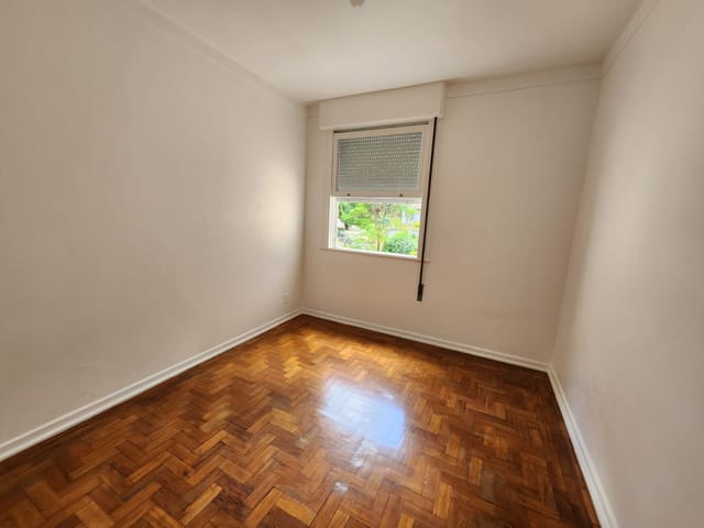 Apartamento 2 quartos e 1 banheiro, para alugar, no bairro Centro em Petrópolis