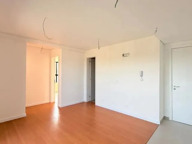 Apartamento 2 quartos e 2 banheiros, à venda, no bairro Santa Felicidade em Curitiba