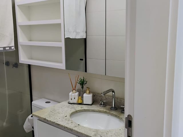 Apartamento 2 quartos e 2 banheiros, à venda, no bairro Gleba Palhano em Londrina
