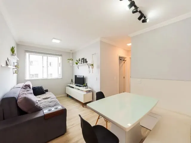 Apartamento 2 quartos e 1 banheiro, à venda, no bairro Santa Cândida em Curitiba