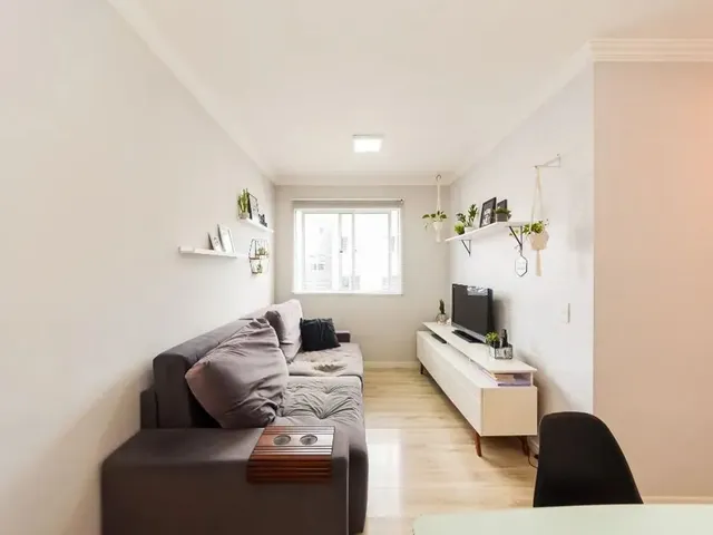 Apartamento 2 quartos e 1 banheiro, à venda, no bairro Santa Cândida em Curitiba