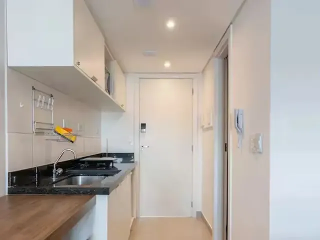 Apartamento 1 quarto e 1 banheiro, para alugar, no bairro Centro em Curitiba