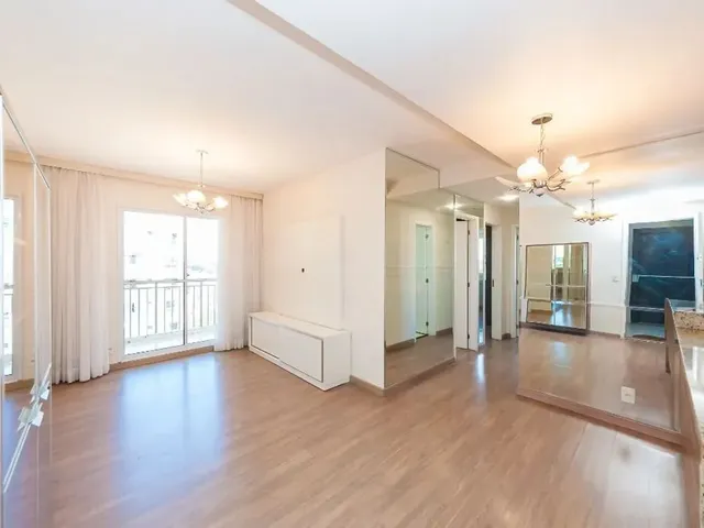 Apartamento 3 quartos e 2 banheiros, à venda, no bairro Campo Comprido em Curitiba