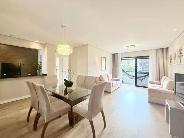 Apartamento 3 quartos e 3 banheiros, à venda, no bairro Água Verde em Curitiba