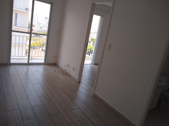 Apartamento com 37m² 1 quarto e 1 banheiro, para alugar, no bairro Cambuci em São Paulo