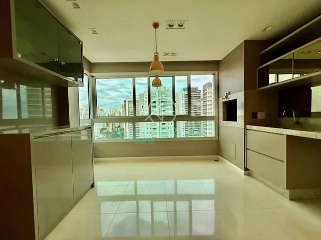 Apartamento com 205m² 3 quartos e 3 banheiros, à venda, no bairro Gleba Fazenda Palhano em Londrina