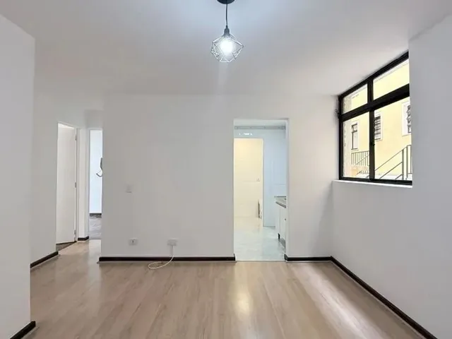 Apartamento 3 quartos e 1 banheiro, à venda, no bairro Mercês em Curitiba