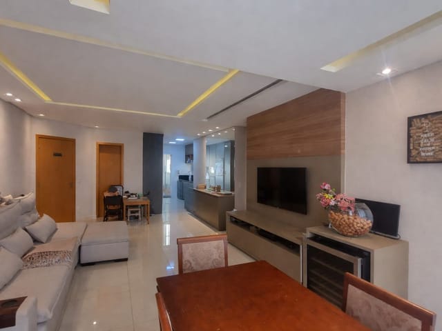 Apartamento com 205m² 3 quartos e 2 banheiros, à venda, no bairro Gleba Palhano em Londrina