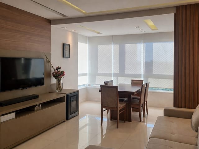 Apartamento com 205m² 3 quartos e 2 banheiros, à venda, no bairro Gleba Palhano em Londrina