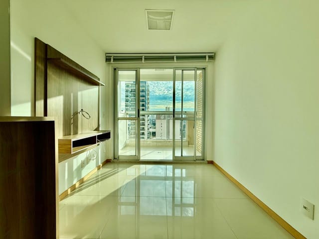 Foto do Apartamento - Apartamento para locação, Centro, Londrina, PR - Edifício Verano - 2 Quartos sendo 1 Suíte - Sacada - Garagem - Cozinha planejada - Laje tecnica | Guepardo Imob