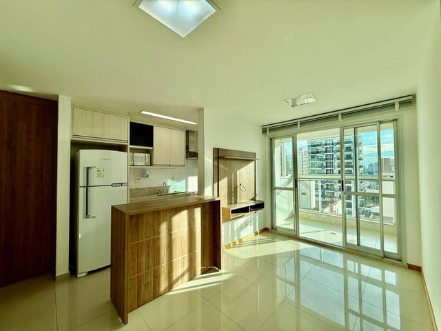 Foto do Apartamento - Apartamento para locação, Centro, Londrina, PR - Edifício Verano - 2 Quartos sendo 1 Suíte - Sacada - Garagem - Cozinha planejada - Laje tecnica | Guepardo Imob