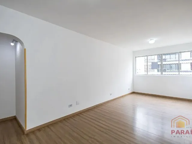 Apartamento 3 quartos e 2 banheiros, para alugar, no bairro Ahú em Curitiba