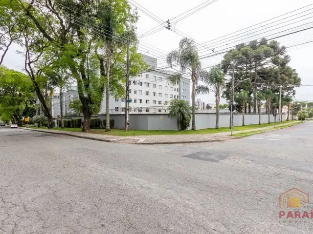 Apartamento 2 quartos e 1 banheiro, para alugar, no bairro Portão em Curitiba