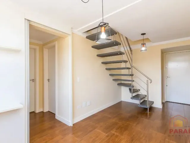 Apartamento 2 quartos e 1 banheiro, para alugar, no bairro Portão em Curitiba