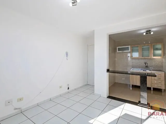 Apartamento 3 quartos e 1 banheiro, para alugar, no bairro Capão Raso em Curitiba