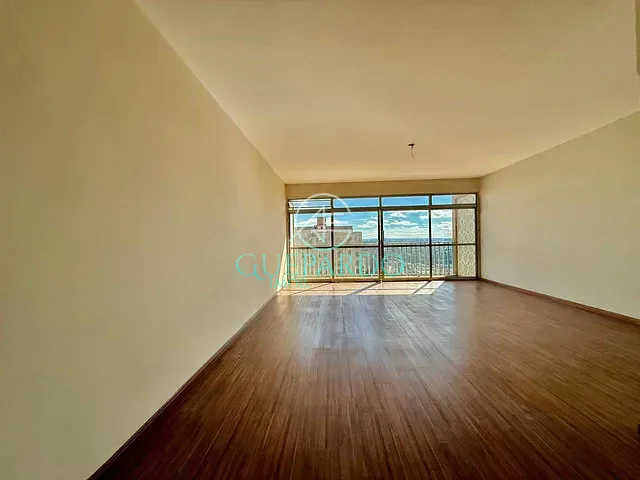 Apartamento 3 quartos e 3 banheiros, à venda, no bairro Centro em Londrina