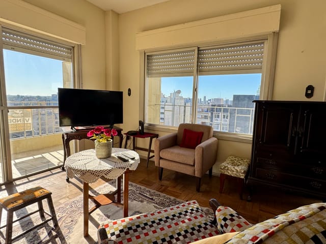 Apartamento com 128m² 3 quartos e 3 banheiros, à venda, no bairro Centro em Pelotas