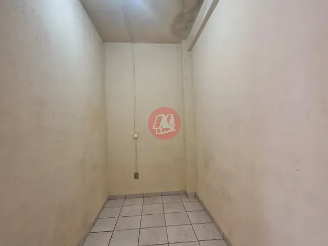Apartamento 1 quarto e 1 banheiro, para alugar, no bairro Floresta em Porto Alegre