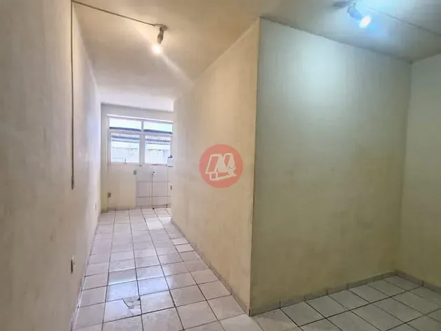 Apartamento 1 quarto e 1 banheiro, para alugar, no bairro Floresta em Porto Alegre