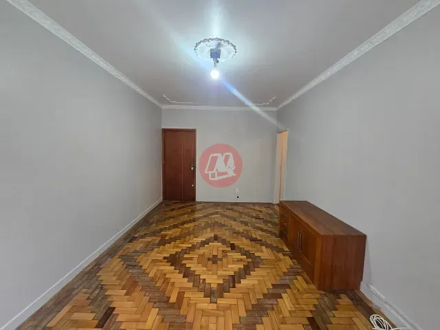 Apartamento com 112m² 3 quartos e 1 banheiro, à venda ou para alugar, no bairro Santana em Porto Alegre