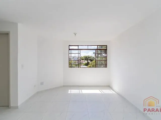 Apartamento 2 quartos e 1 banheiro, para alugar, no bairro Tingui em Curitiba