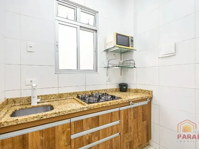 Apartamento 2 quartos e 1 banheiro, para alugar, no bairro Centro em Curitiba