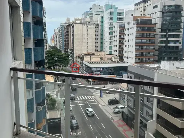 Apartamento 2 quartos e 2 banheiros, para alugar, no bairro Praia da Costa em Vila Velha