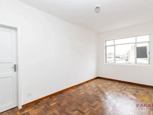 Apartamento 2 quartos e 1 banheiro, à venda, no bairro Rebouças em Curitiba