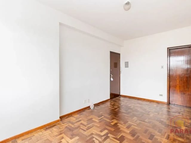 Apartamento 2 quartos e 1 banheiro, à venda, no bairro Rebouças em Curitiba