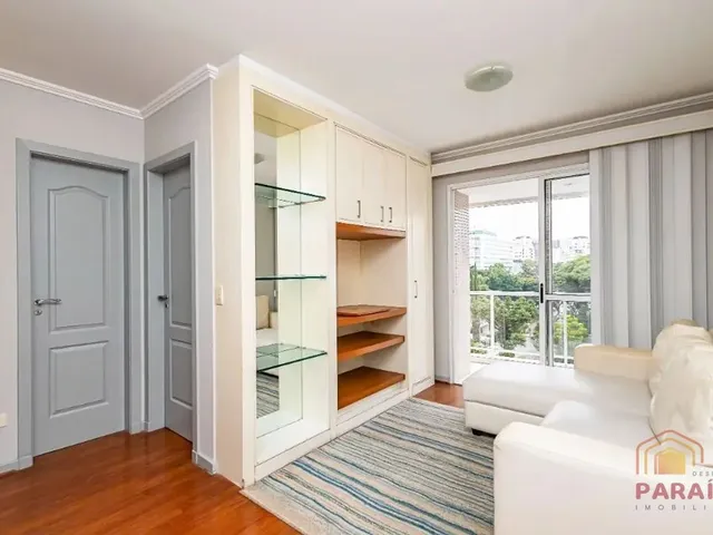Apartamento 1 quarto e 1 banheiro, à venda ou para alugar, no bairro Centro em Curitiba