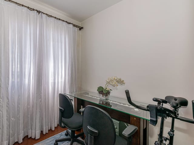 Apartamento com 72m² 3 quartos e 1 banheiro, à venda, no bairro Hauer em Curitiba