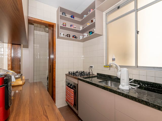 Apartamento com 72m² 3 quartos e 1 banheiro, à venda, no bairro Hauer em Curitiba