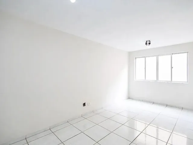 Apartamento 2 quartos e 2 banheiros, para alugar, no bairro Jardim Social em Curitiba