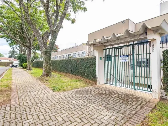 Apartamento 2 quartos e 2 banheiros, para alugar, no bairro Jardim Social em Curitiba