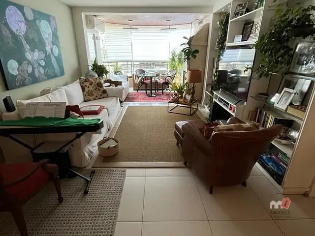 Apartamento 3 quartos e 1 banheiro, à venda, no bairro Coronel Veiga em Petrópolis