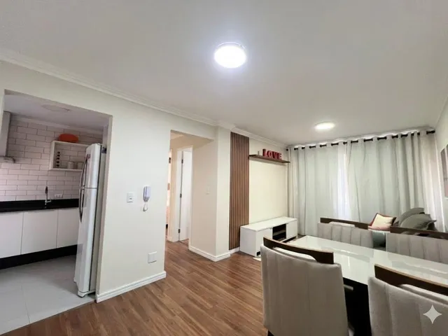 Apartamento 2 quartos e 1 banheiro, à venda, no bairro Ahu em Curitiba