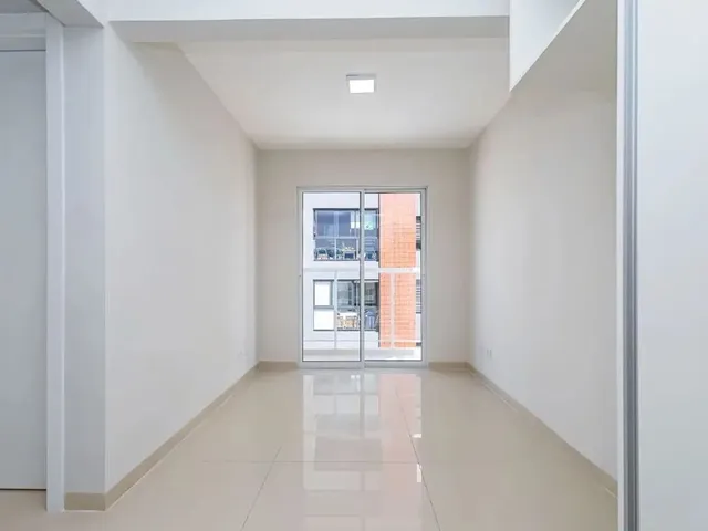 Apartamento 1 quarto e 1 banheiro, para alugar, no bairro Cristo Rei em Curitiba