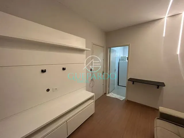 Apartamento 2 quartos e 1 banheiro, para alugar, no bairro Rodocentro em Londrina