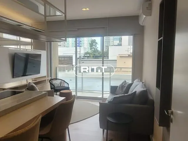 Apartamento 1 quarto e 1 banheiro, à venda, no bairro Cambuí em Campinas