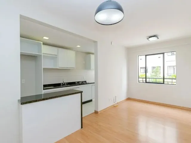 Apartamento 3 quartos e 2 banheiros, para alugar, no bairro Jardim das Américas em Curitiba