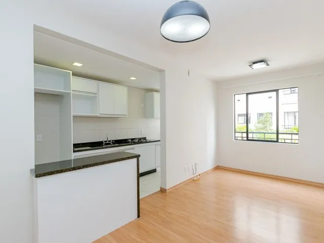 Apartamento 3 quartos e 2 banheiros, para alugar, no bairro Jardim das Américas em Curitiba