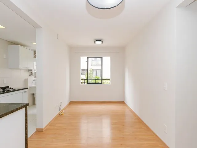 Apartamento 3 quartos e 2 banheiros, para alugar, no bairro Jardim das Américas em Curitiba