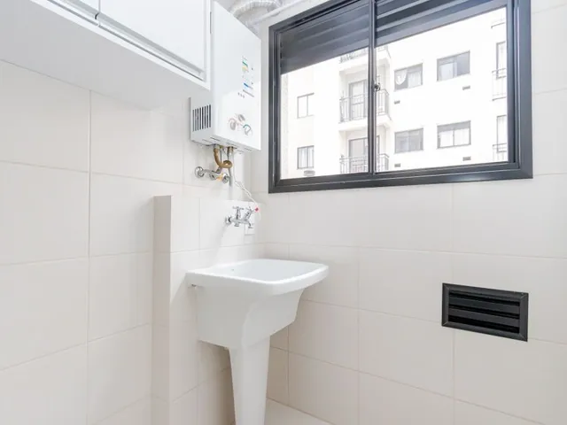 Apartamento 3 quartos e 2 banheiros, para alugar, no bairro Jardim das Américas em Curitiba