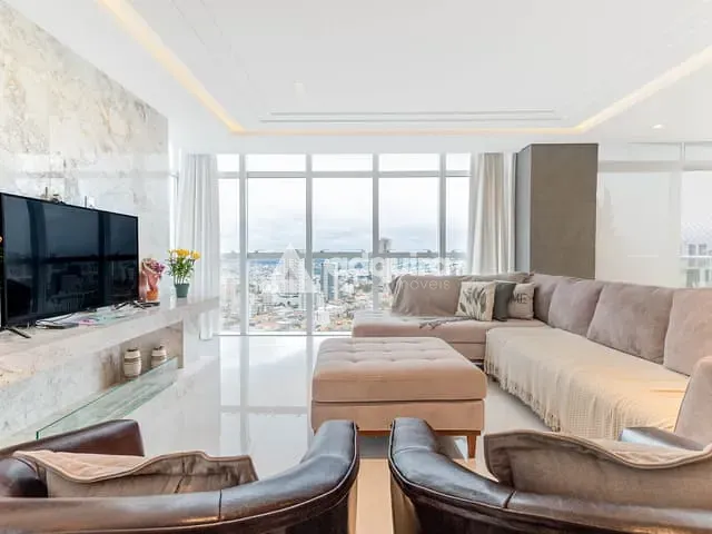 Apartamento com 480m² 4 quartos e 6 banheiros, à venda, no bairro Oficinas em Ponta Grossa